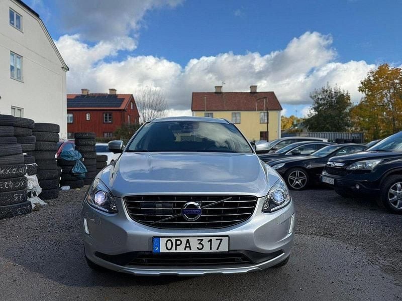 Silver Begagnad 2014 Volvo XC60 Summum SUV | 169 500 kr (Bra pris) - Bild 1/4