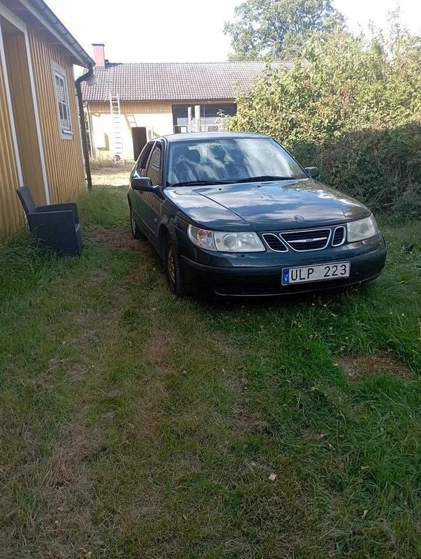 Grön Begagnad 2004 Saab 9-5 Linear Sedan | 9 000 kr (Superpris) - Bild 1/4