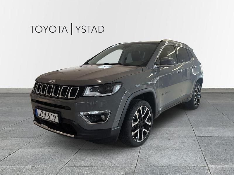Grå Begagnad 2019 Jeep Compass Limited SUV | 169 000 kr (Marknadspris) - Bild 1/4
