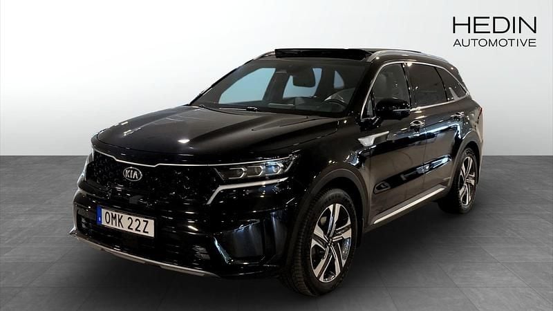 Svart (black) Begagnad 2021 Kia Sorento Advance SUV | 399 900 kr (Bra pris) - Bild 1/4