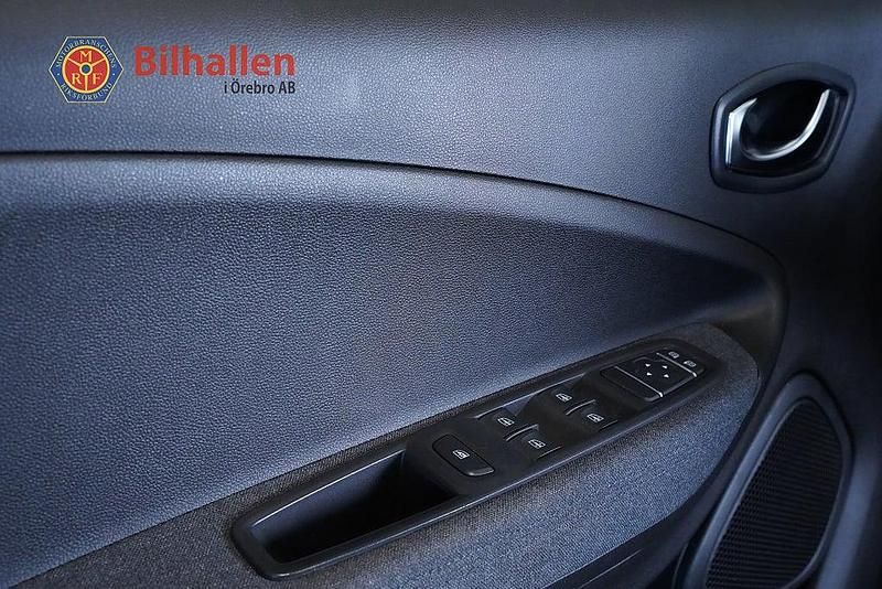 Begagnad Renault Zoe 80 kW (109 HK) 2021 Vit Halvkombi