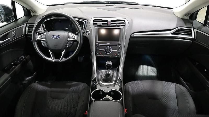 Begagnad Ford Mondeo Titanium 160 HK (117 kW) 2015 Svart metallic Kombi
