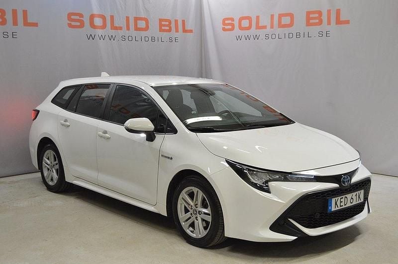 Vit Begagnad 2020 Toyota Corolla Life Kombi | 189 900 kr (Dyr) - Bild 1/4