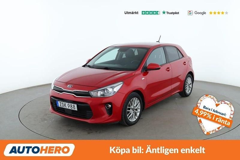 Röd Begagnad 2017 Kia Rio Attract Halvkombi | 96 000 kr (Marknadspris) - Bild 1/4