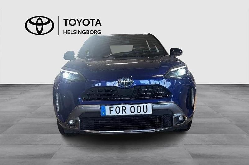 Begagnad Toyota Yaris Hybrid 117 HK (86 kW) 2023 Blå