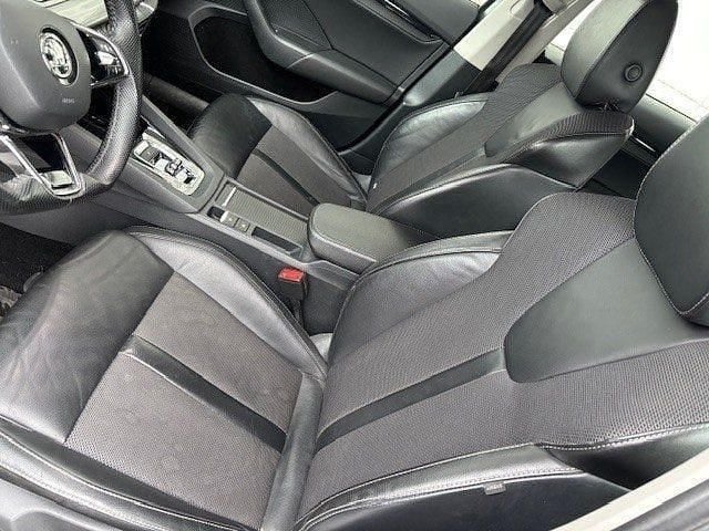 Begagnad Skoda Octavia Ambition 110 HK (80 kW) 2020 Grå Kombi