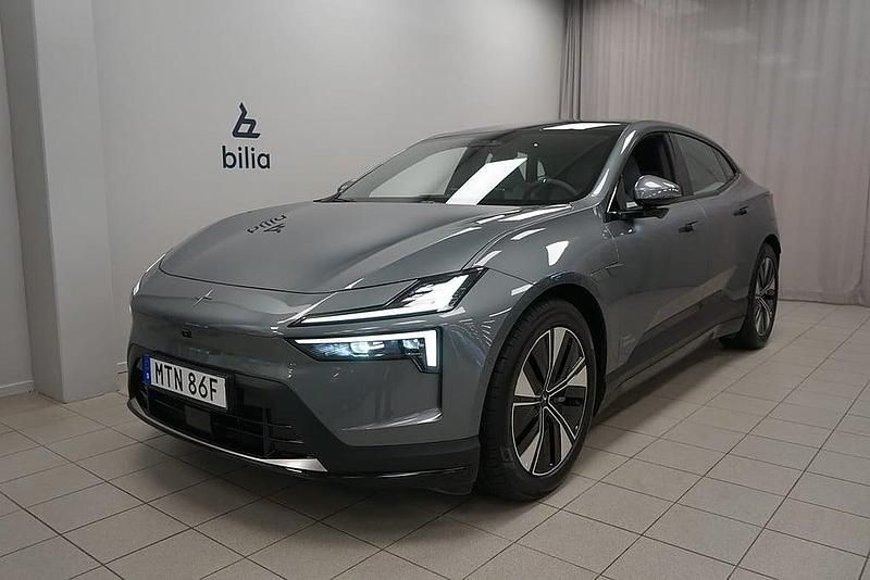 Mörkgrå Begagnad 2024 Polestar 4 Long Range Dual motor SUV | 639 900 kr (Bra pris) - Bild 1/3