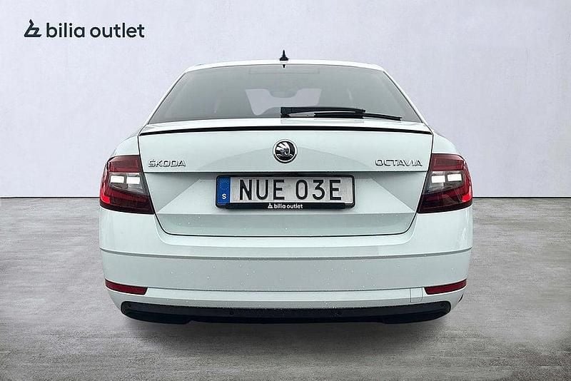 Begagnad Skoda Octavia Style 150 HK (110 kW) 2019 Vit Halvkombi