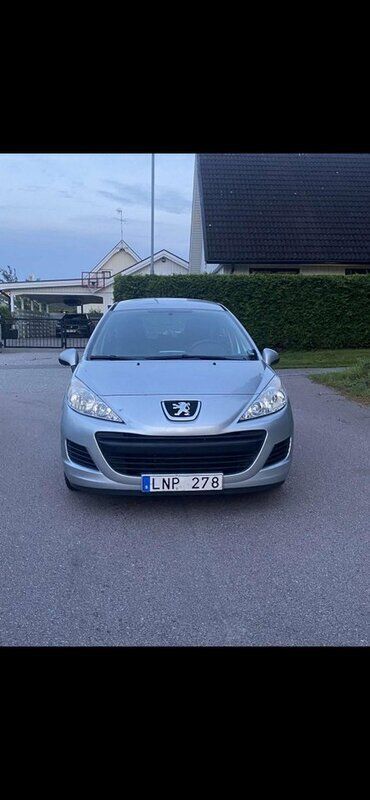 Grå Begagnad 2010 Peugeot 207 Kombi | 38 900 kr (Marknadspris) - Bild 1/4