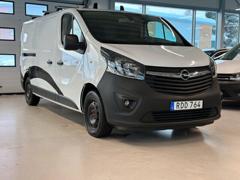 Vit Begagnad 2018 Opel Vivaro Van | 189 900 kr (Lite dyr) - Bild 1/4