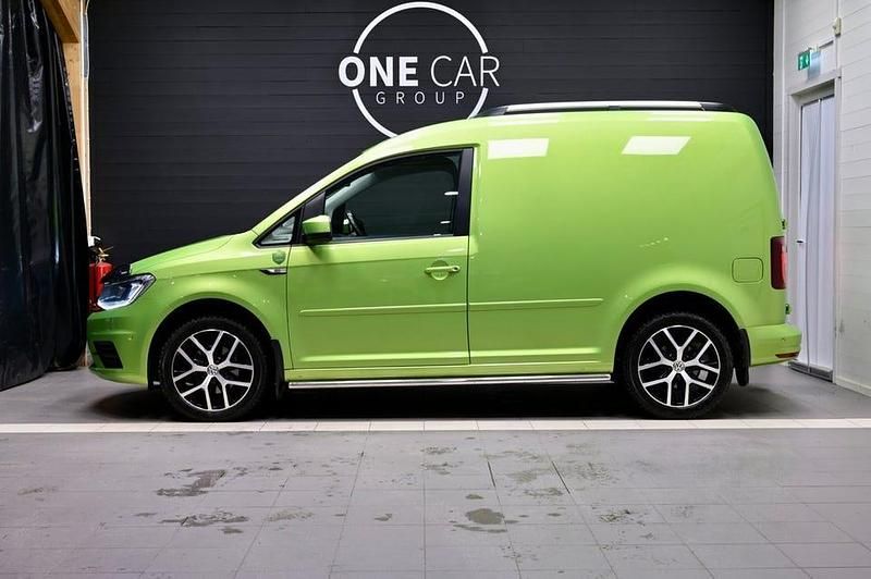 Begagnad VW Caddy 150 HK (110 kW) 2019 Grön Minibuss