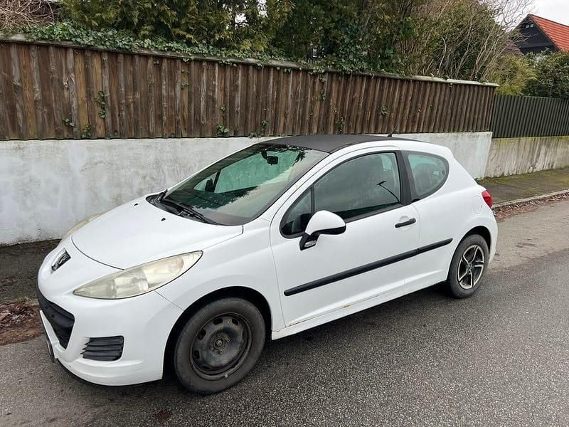 Begagnad 2011 Peugeot 207 Halvkombi | 12 000 kr (Bra pris) - Bild 1/4