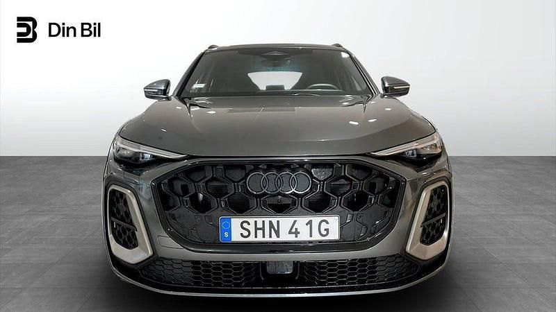 Begagnad Audi Q5 S-Line 204 HK (150 kW) 2024 Daytonagrå pärleffekt SUV