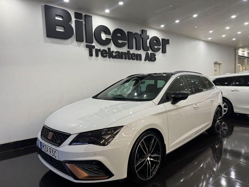 Begagnad Seat Leon ST 4Drive 301 HK (221 kW) 2019 Vit Kombi