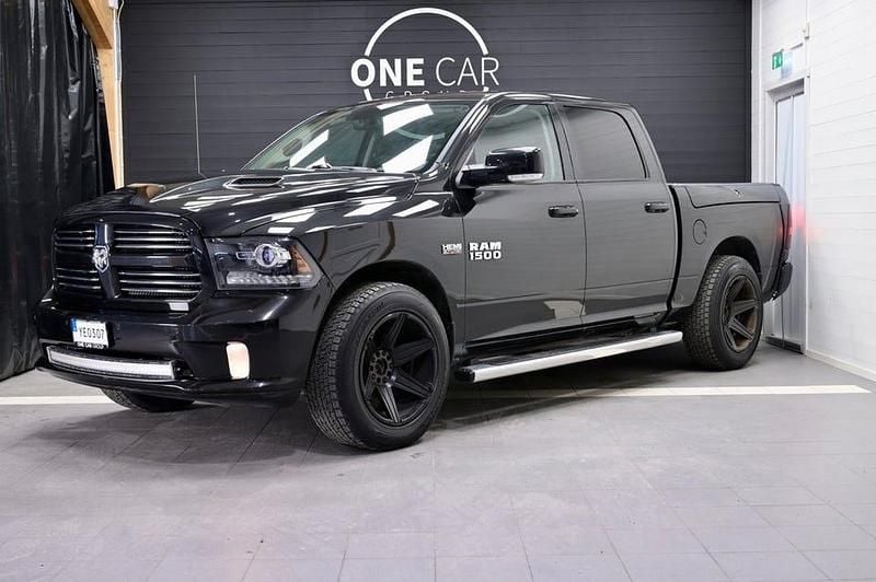 Svart Begagnad 2017 Dodge Ram Pickup | 449 800 kr (Dyr) - Bild 1/4