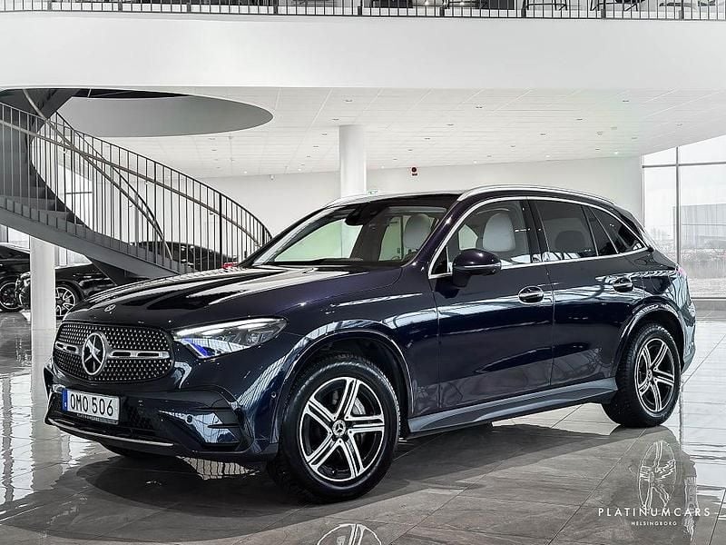 Begagnad Mercedes GLC300e AMG 333 HK (244 kW) 2023 Mörkblå SUV