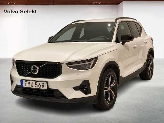 Begagnad 2025 Volvo XC40 SUV | 389 000 kr (Marknadspris) - Bild 1/4