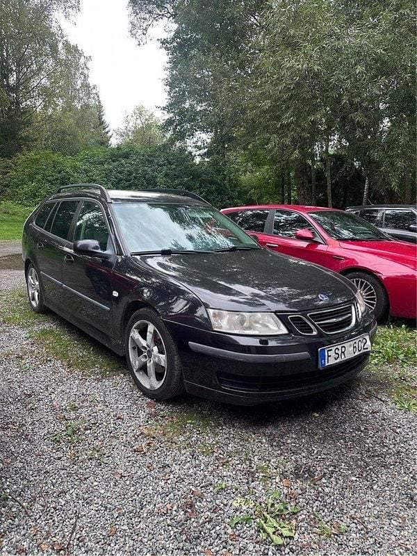 Svart Begagnad 2007 Saab 9-3 Vector Kombi | 20 000 kr (Bra pris) - Bild 1/4