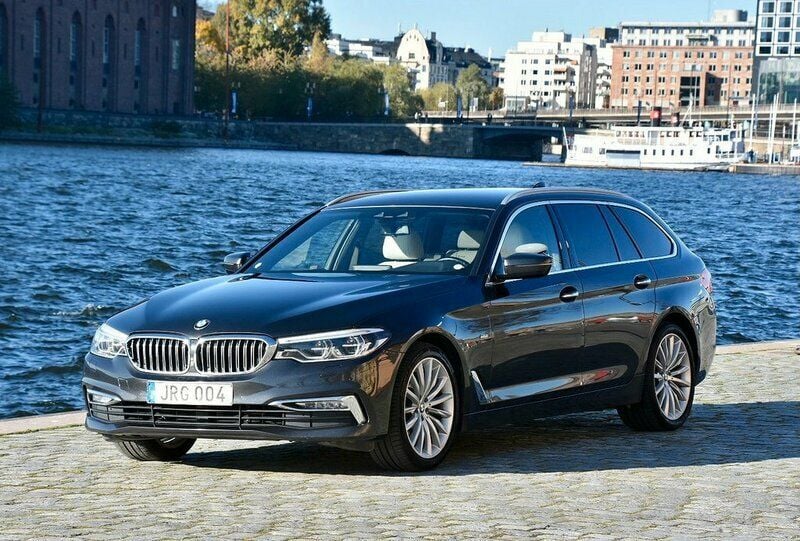 Begagnad BMW 520 Luxury Line 191 HK (140 kW) 2017 Grå Kombi