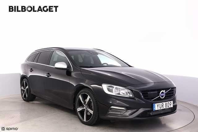 Svart Begagnad 2017 Volvo V60 R-Design Kombi | 239 800 kr (Superpris) - Bild 1/4