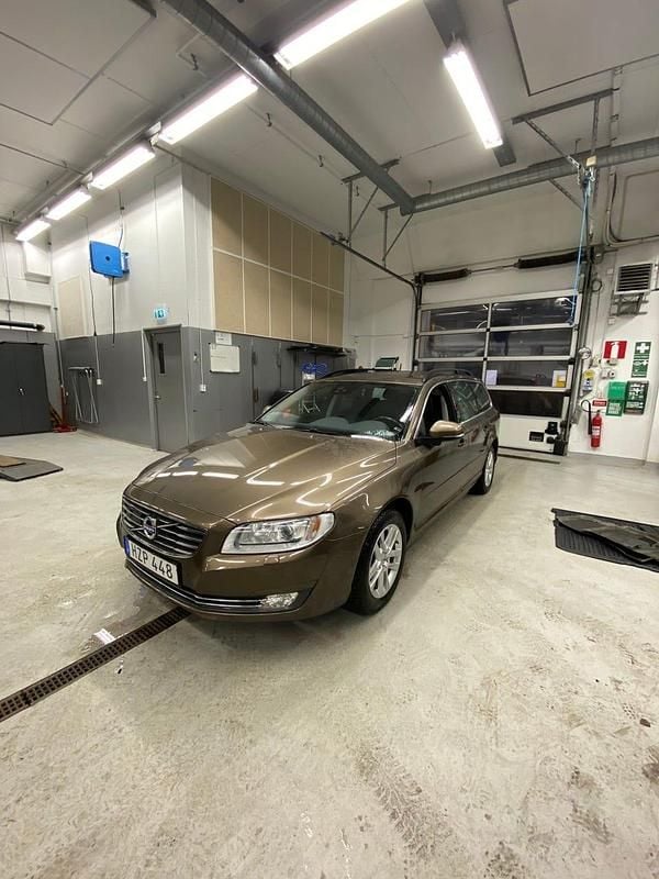 Begagnad 2016 Volvo V70 Kombi | 135 000 kr (Marknadspris) - Bild 1/4