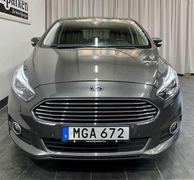 Begagnad Ford S-MAX Business Edition 150 HK (110 kW) 2015 Grå Minibuss
