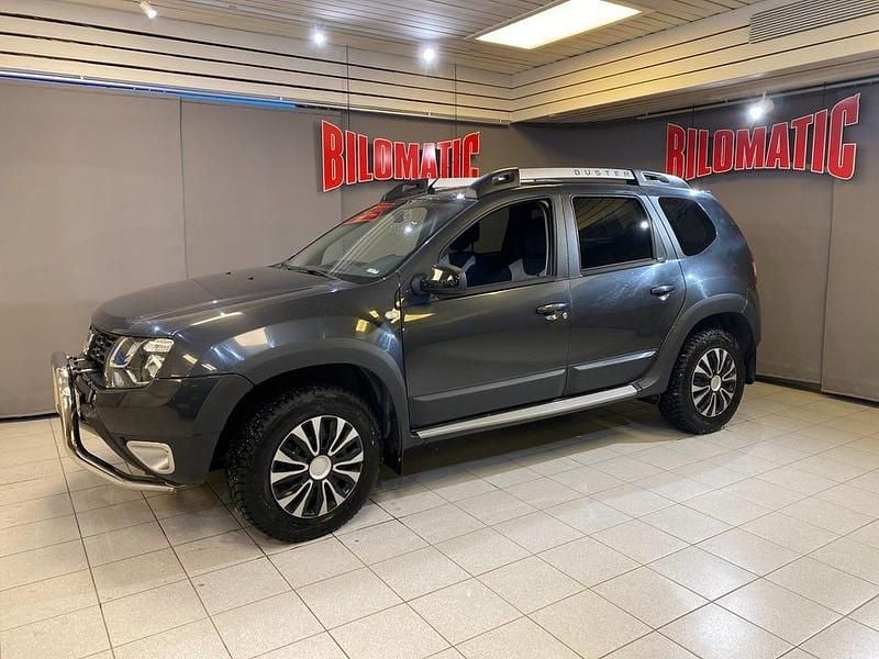 Mörkgrå Begagnad 2017 Dacia Duster Black Shadow SUV | 129 900 kr (Bra pris) - Bild 1/4