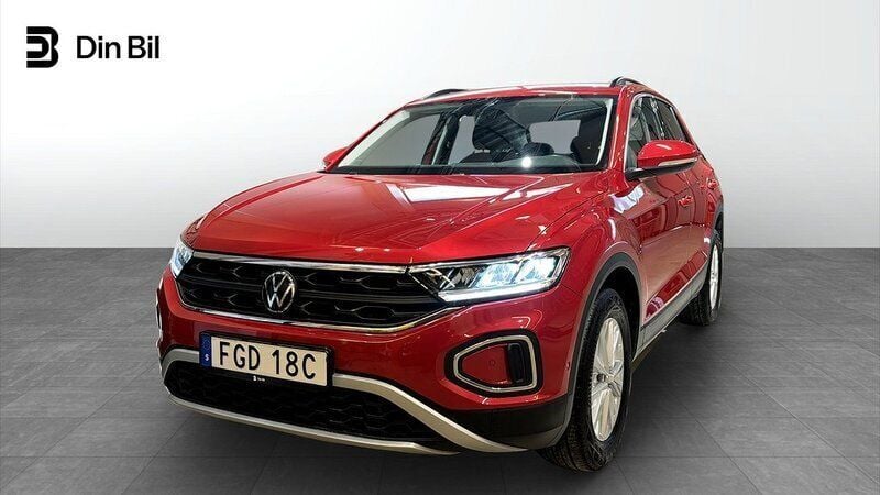 Röd (kings red metallic) Begagnad 2022 VW T-Roc SUV | 264 900 kr (Marknadspris) - Bild 1/4