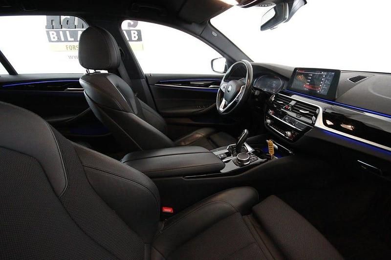 Begagnad BMW 520 Sport Line 190 HK (139 kW) 2019 Svart Kombi