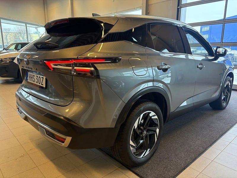 Begagnad Nissan Qashqai N-Connecta 158 HK (116 kW) 2025 Grå SUV