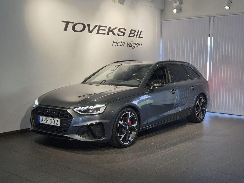 Daytonagrå pärleffekt Begagnad 2023 Audi A4 S-Line Kombi | 329 900 kr (Marknadspris) - Bild 1/4