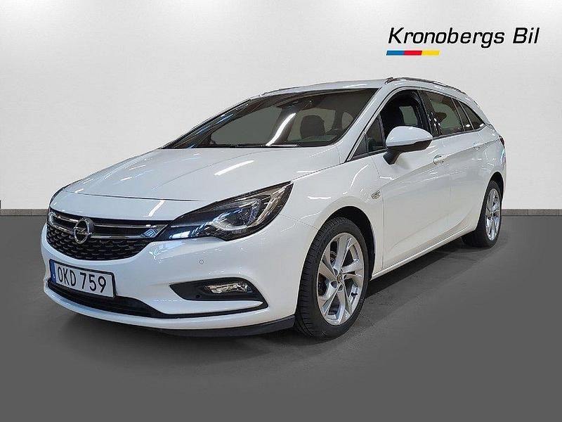 Vit Begagnad 2018 Opel Astra Dynamic Kombi | 179 600 kr (Marknadspris) - Bild 1/4