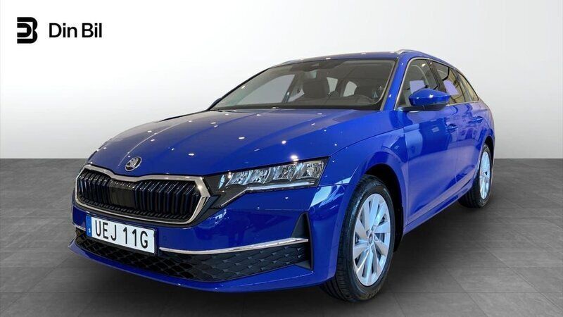 Blå Ny 2025 Skoda Octavia Selection Kombi | 341 100 kr (Marknadspris) - Bild 1/4