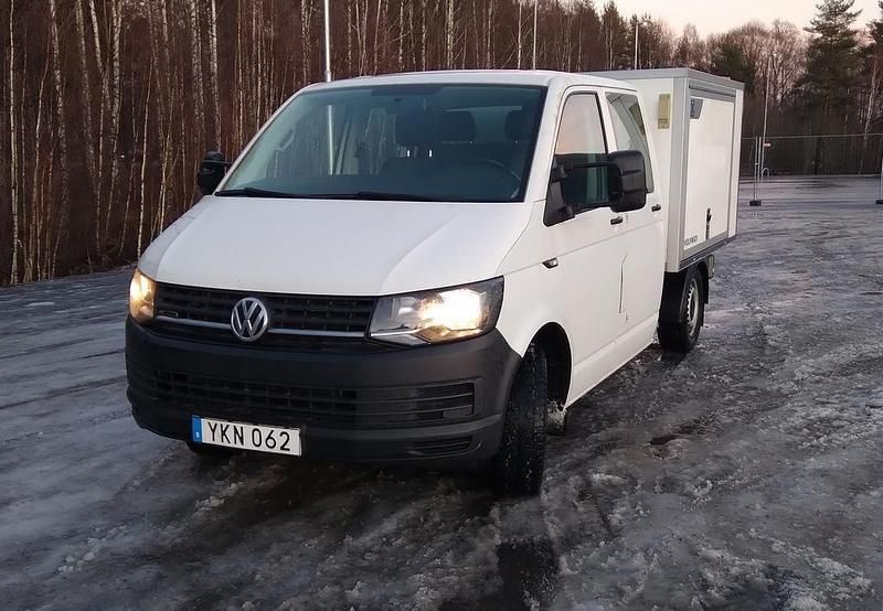 Vit Begagnad 2017 VW T6 Van | 198 000 kr (Superpris) - Bild 1/4