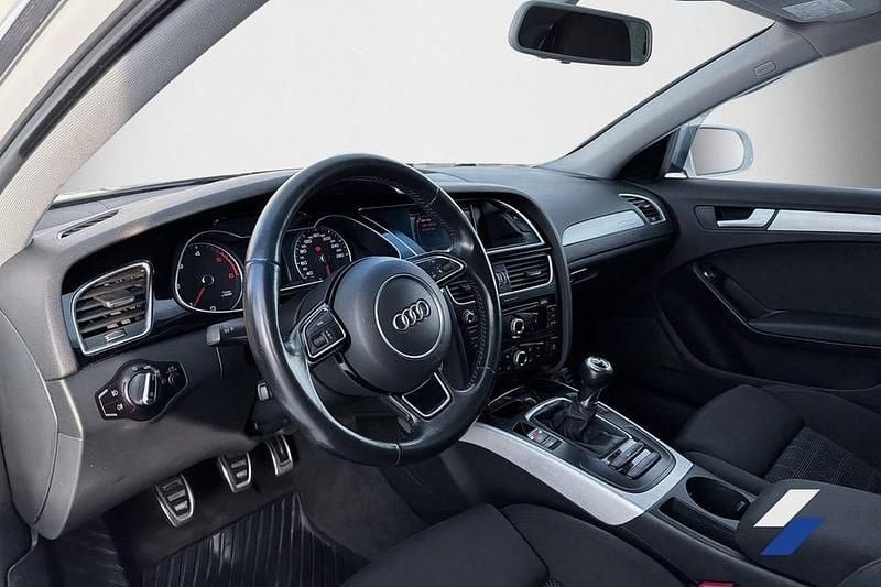Begagnad Audi A4 S-Line 150 HK (110 kW) 2015 Vit Kombi