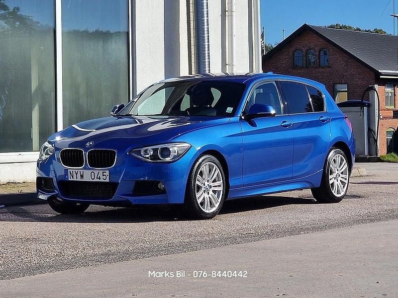 Blå Begagnad 2013 BMW 120 M Sport Halvkombi | 104 900 kr (Marknadspris) - Bild 1/4
