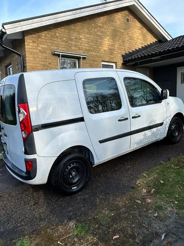 Begagnad 2012 Renault Kangoo | 42 000 kr (Marknadspris) - Bild 1/4