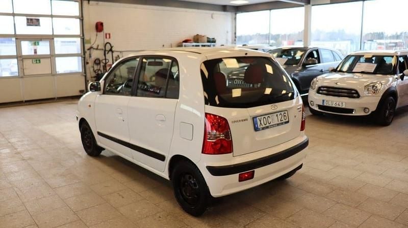 Begagnad Hyundai Atos Prime 63 HK (46 kW) 2005 Vit Halvkombi