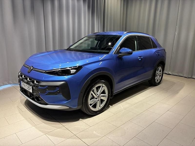 Blå Ny 2026 VW T-Roc SUV | 389 900 kr (Marknadspris) - Bild 1/4