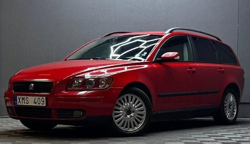 Begagnad Volvo V50 220 HK (161 kW) 2006 Röd Kombi