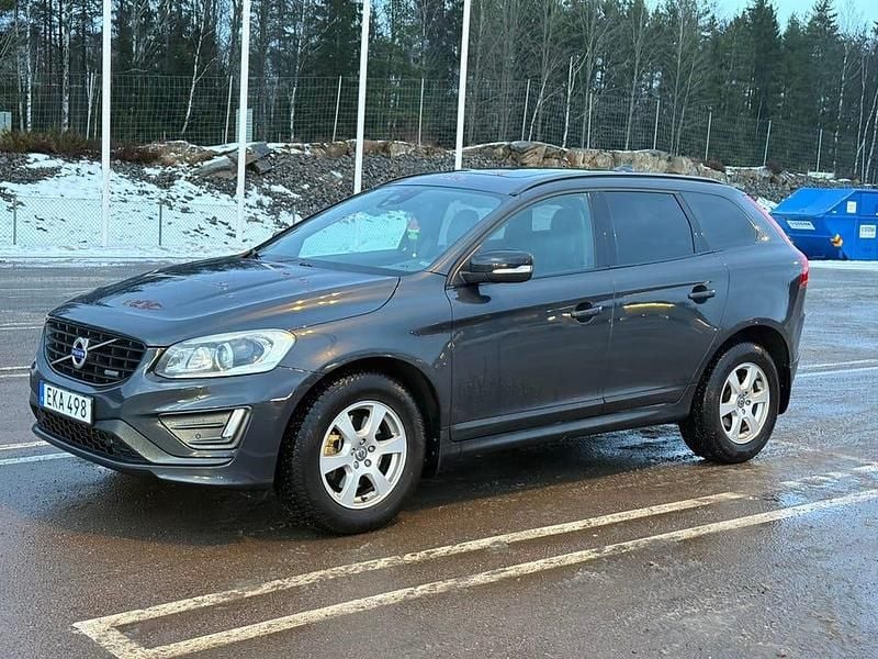 Begagnad Volvo XC60 R-Design 230 HK (169 kW) 2015 SUV