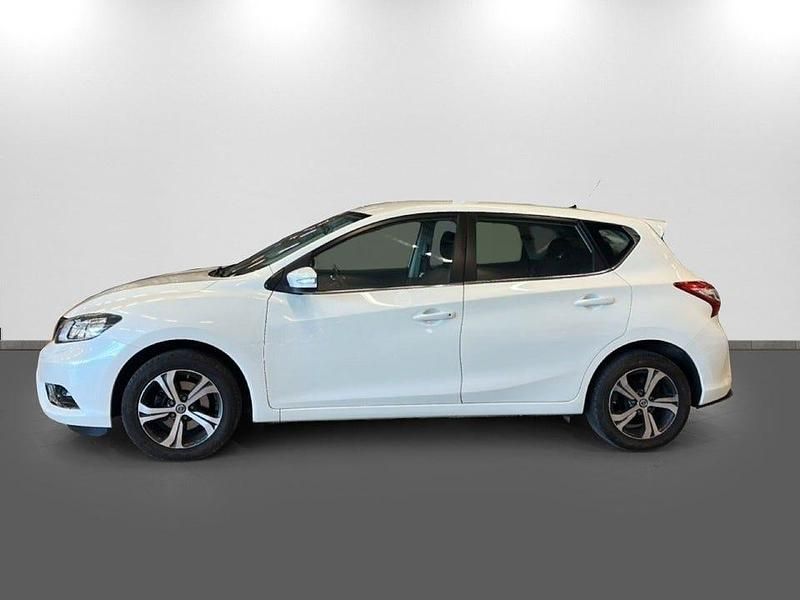 Begagnad Nissan Pulsar Acenta Connect 116 HK (85 kW) 2015 Vit Halvkombi