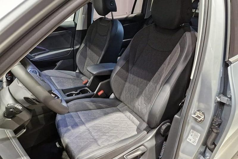 Begagnad VW Tiguan Edition 151 HK (111 kW) 2025 Silver SUV