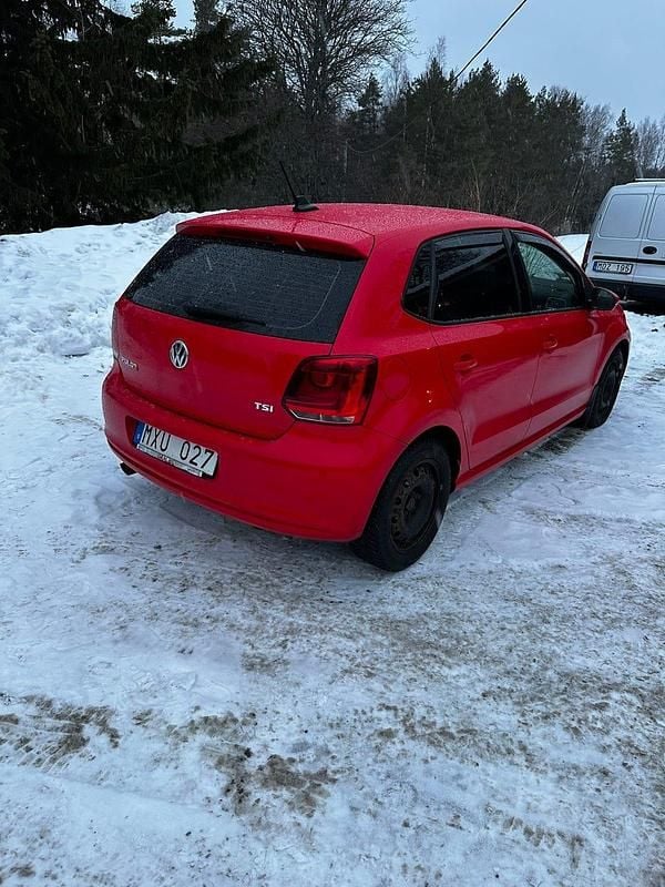 Begagnad VW Polo 90 HK (66 kW) 2013 Halvkombi