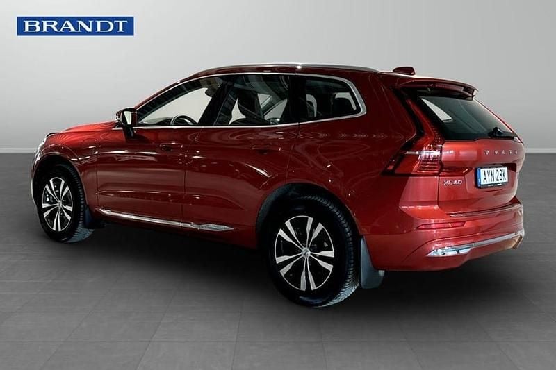 Begagnad Volvo XC60 Core 355 HK (261 kW) 2024 Röd SUV