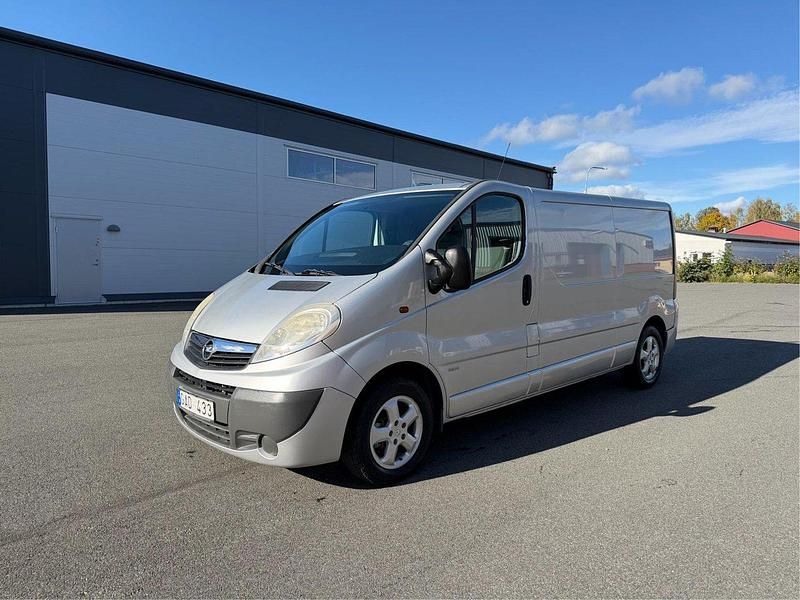 Silver Begagnad 2008 Opel Vivaro Van | 53 000 kr (Marknadspris) - Bild 1/4