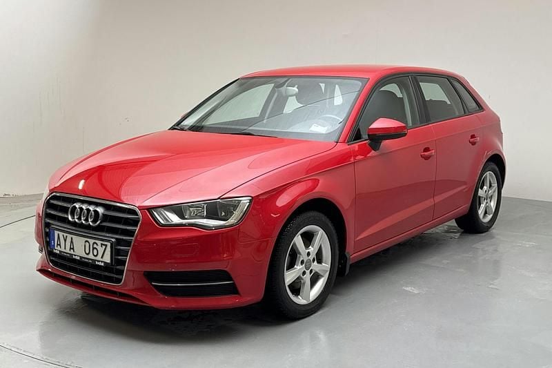 Begagnad Audi A3 150 HK (110 kW) 2014 Röd