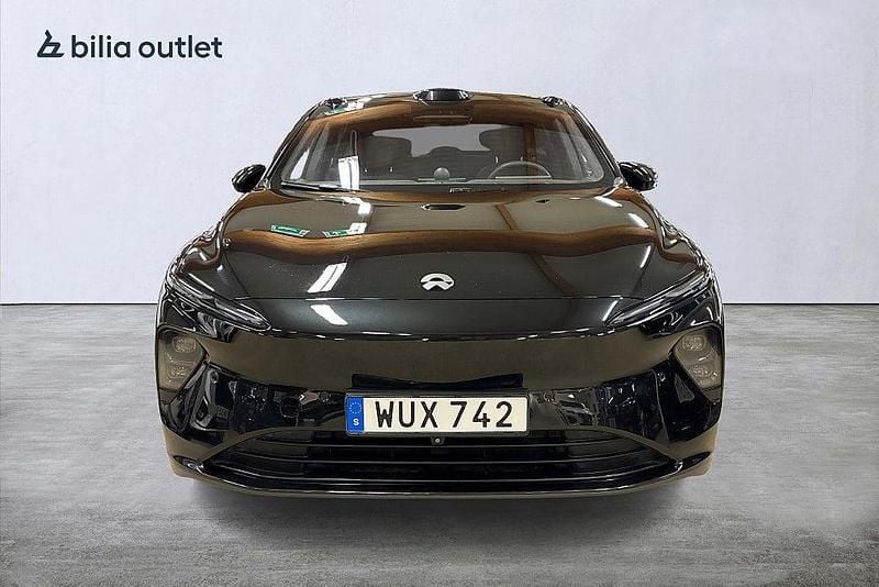 Begagnad Nio ET7 480 kW (653 HK) 2022 Svart Sedan