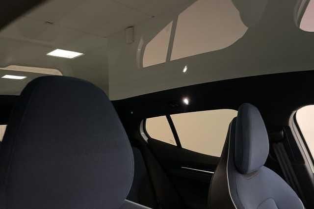 Begagnad 2024 Volvo EX30 SUV | 389 900 kr - Bild 1/4