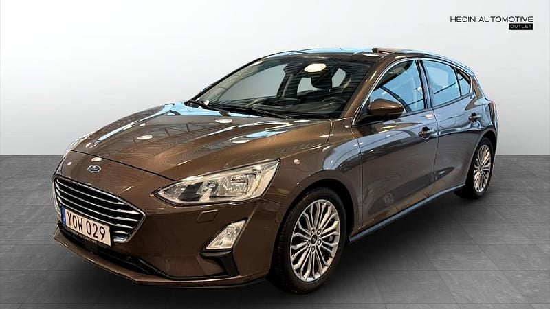 Begagnad Ford Focus 125 HK (91 kW) 2018 Brun Halvkombi
